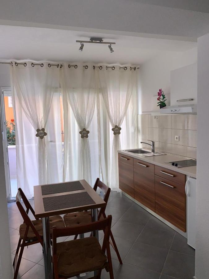 Appartamento Niko Baška Voda Esterno foto
